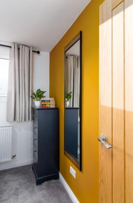 The Stylish 3-Bedroom Maisonette Retreat Stirling Kültér fotó
