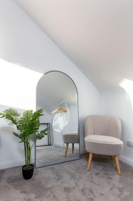 The Stylish 3-Bedroom Maisonette Retreat Stirling Kültér fotó