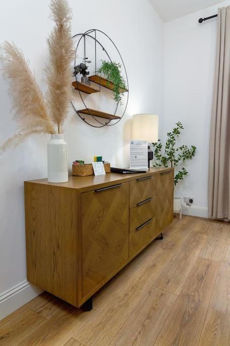The Stylish 3-Bedroom Maisonette Retreat Stirling Kültér fotó