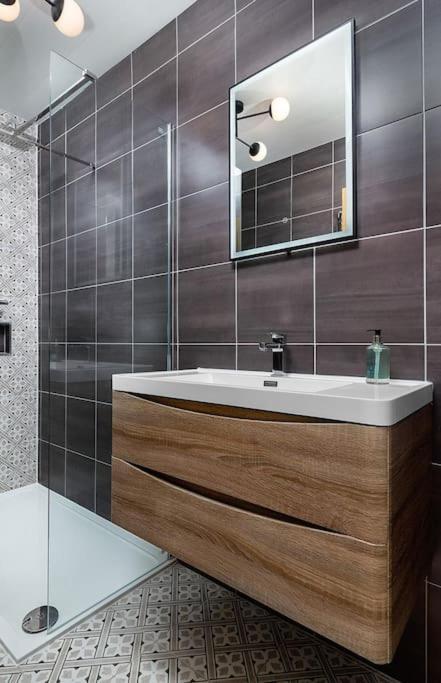 The Stylish 3-Bedroom Maisonette Retreat Stirling Kültér fotó